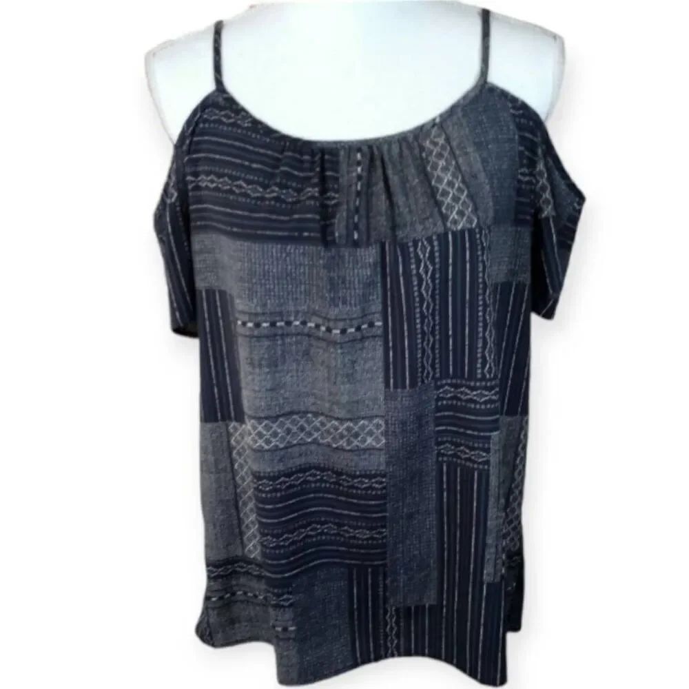 BASS COLD SHOULDER BLUE BLOUSE SZ.S EUC.